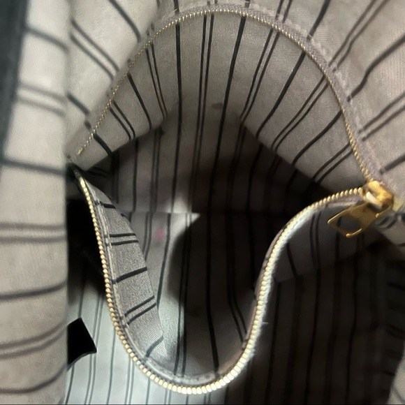 Louis Vuitton ‼️SOLD‼️ - Picture 12 of 13